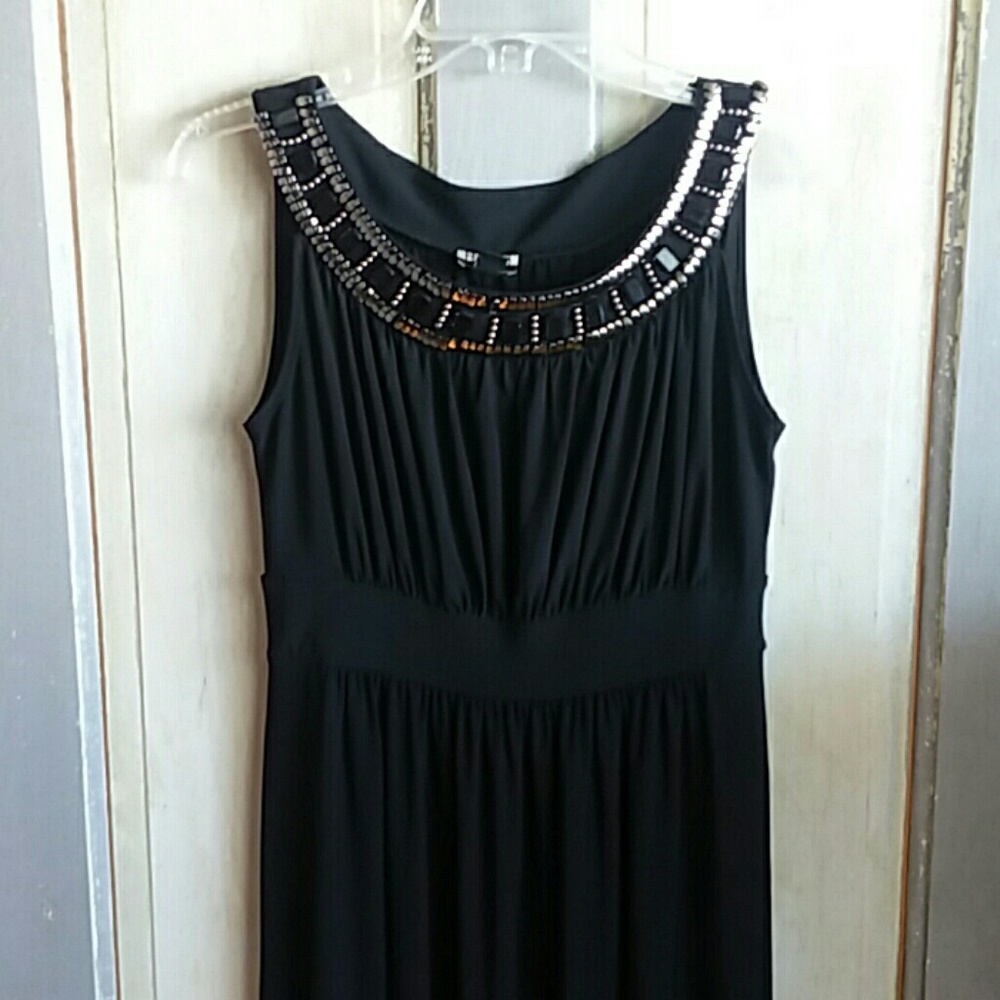 Haani Dress - Picture 2 of 7